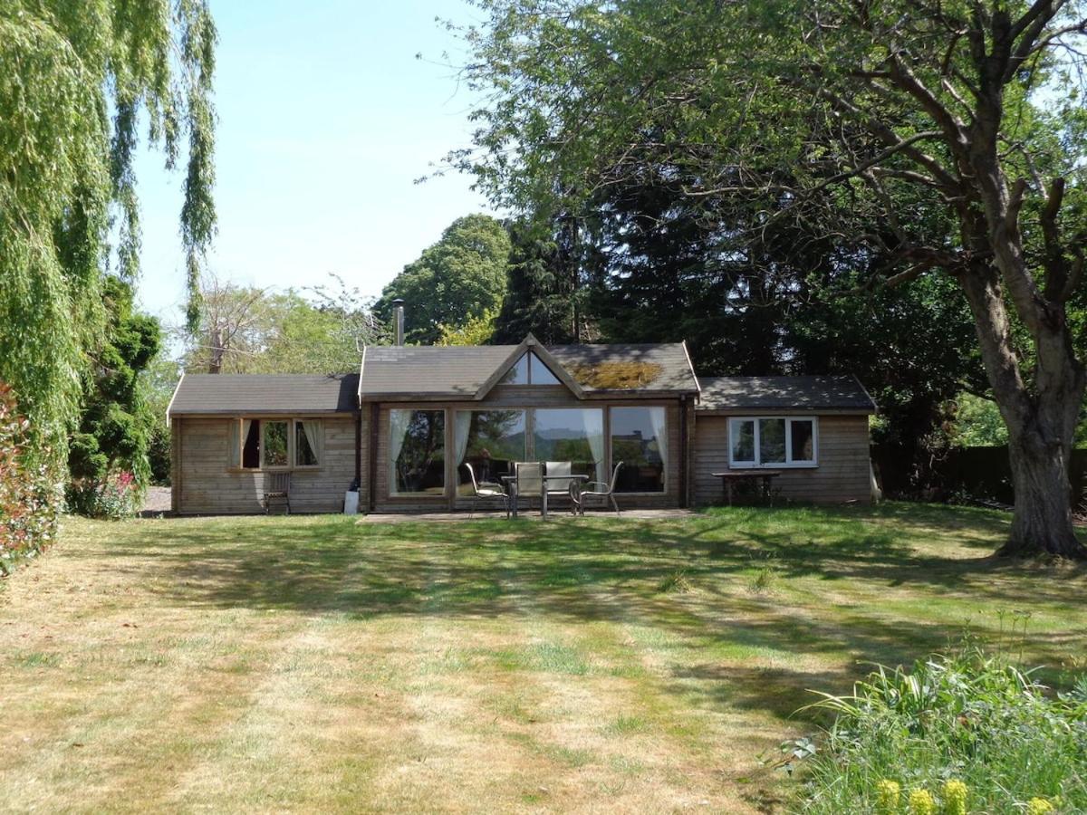 Idyllic Log Cabin Near Stratford Upon Avon 외부 사진