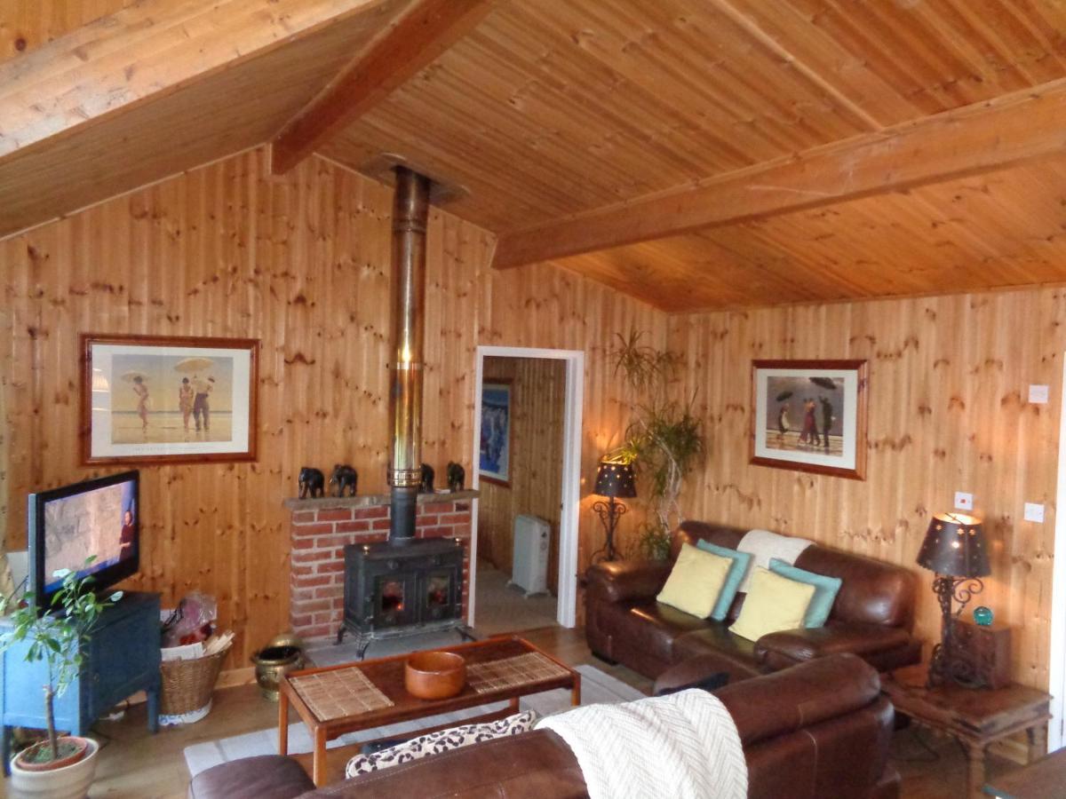 Idyllic Log Cabin Near Stratford Upon Avon 외부 사진